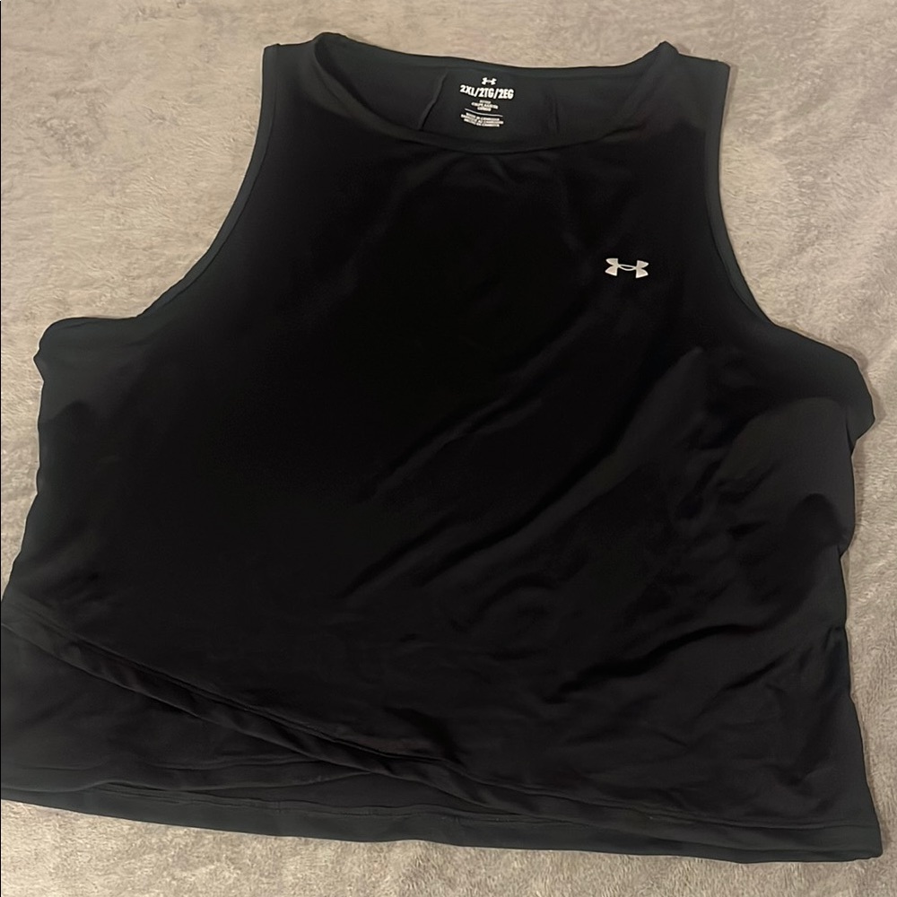 NWOT Under Armour Black Fitted Crop Tank Top
